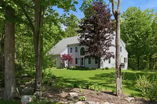 16 Hillsboro Cir, Milford, NH 03055 - Photo 2