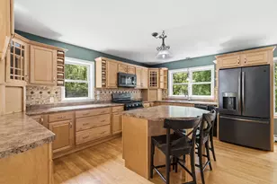 47 Noyes Rd, Londonderry, NH 03053 - Photo 8