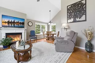 31 Henderson Rd, Gilford, NH 03249 - Photo 8