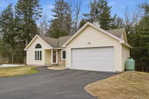 31 Henderson Rd, Gilford, NH 03249 - Photo 2