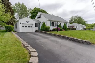 8 Lowell Ave, Dover, NH 03820 - Photo 2