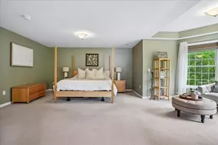 22 Elizabeth Way, Bedford, NH 03110 - Photo 14