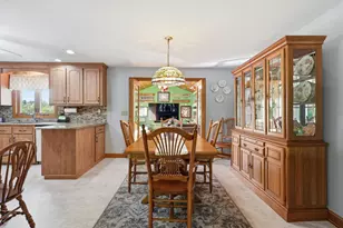 40 Sherwood Cir, Salem, NH 03079 - Photo 10