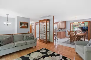 40 Sherwood Cir, Salem, NH 03079 - Photo 8