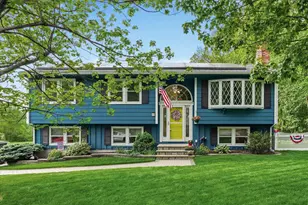40 Sherwood Cir, Salem, NH 03079 - Photo 4