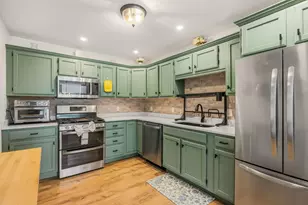 19 Violette Ln, Seabrook, NH 03874 - Photo 8