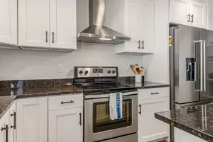 28 Laurel Ct, Portsmouth, NH 03801 - Photo 14