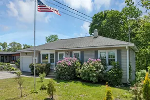 625 Coolidge Ave, Manchester, NH 03102 - Photo 2