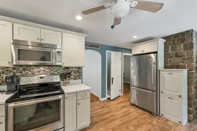 14 Squamscott Road, Stratham, NH 03885 - Photo 6