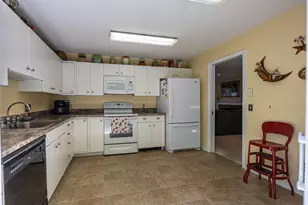 144 Hilltop Pl, New London, NH 03257 - Photo 30