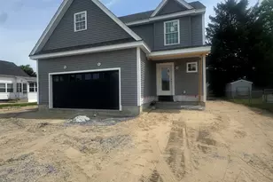 74 Linwood St, Nashua, NH 03060 - Photo 2