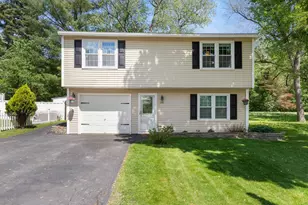 244 River Bank Rd, Manchester, NH 03103 - Photo 2