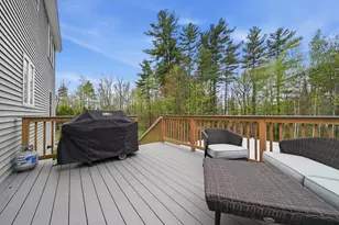 4 Farm Meadows Ln, Londonderry, NH 03053 - Photo 12