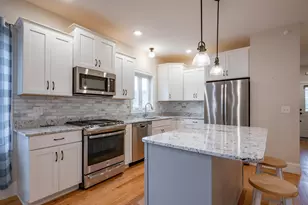 10 Abenaki Cir, Merrimack, NH 03054 - Photo 6