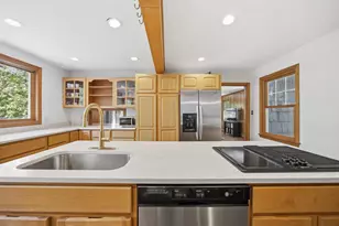 5 Pinecrest Cir, Bedford, NH 03110 - Photo 18