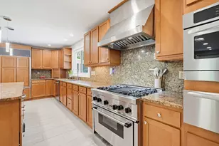 73 Jenkins Rd, Bedford, NH 03110 - Photo 12