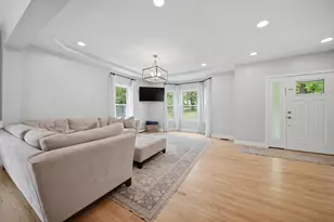 7 Stony Point Dr, Londonderry, NH 03053 - Photo 8