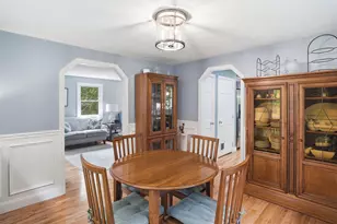 7 Hampshire Dr, Derry, NH 03038 - Photo 16