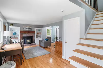 7 Hampshire Drive, Derry, NH 03038 - Photo 14