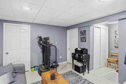 7 Hampshire Drive, Derry, NH 03038 - Photo 32
