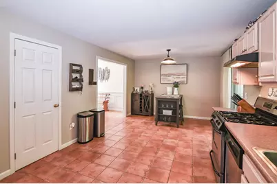 262 Whittington Street, Manchester, NH 03104 - Photo 6
