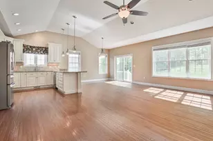 9 Black Forest Cir, Londonderry, NH 03053 - Photo 12
