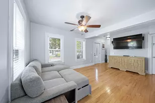 285 Thornton St, Manchester, NH 03102 - Photo 14