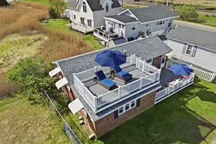 83 Church St, Hampton, NH 03842 - Photo 2