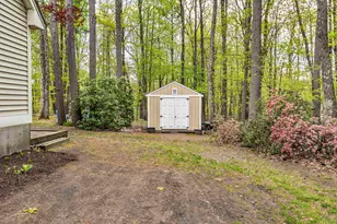 4 Cherokee Ct, Londonderry, NH 03053 - Photo 56