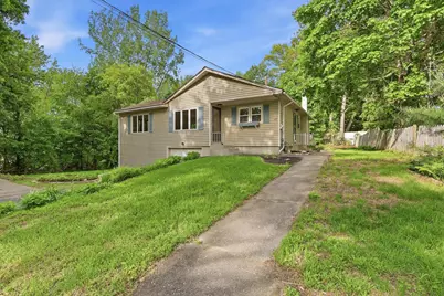 85 Whitney Avenue, Manchester, NH 03104 - Photo 2