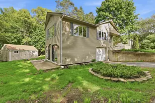 85 Whitney Ave, Manchester, NH 03104 - Photo 6