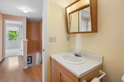 68 Emerald Street, Manchester, NH 03103 - Photo 34