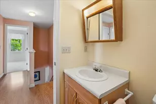 68 Emerald St, Manchester, NH 03103 - Photo 34