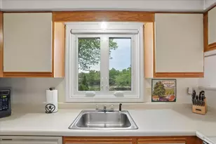 68 Emerald St, Manchester, NH 03103 - Photo 18