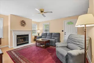 68 Emerald St, Manchester, NH 03103 - Photo 8