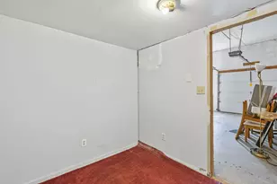 83 Bismark St, Manchester, NH 03102 - Photo 22
