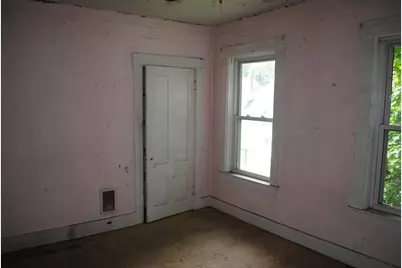 19 Pine Street, Rochester, NH 03867 - Photo 10