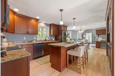 6 Bancroft Street, Windham, NH 03087 - Photo 4
