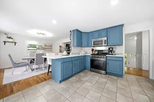 16 Glenwood Dr, Goffstown, NH 03045 - Photo 10