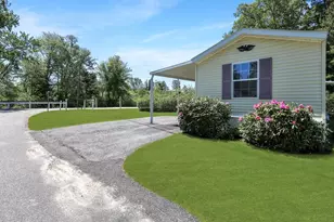 77 Hagop Rd, Salem, NH 03079 - Photo 2