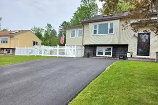 6 L Matthew Dr, Derry, NH 03038 - Photo 2