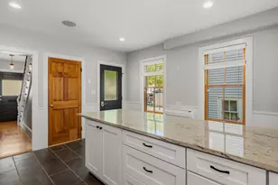 22 Cottage St, Portsmouth, NH 03801 - Photo 22
