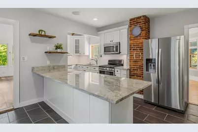 22 Cottage Street, Portsmouth, NH 03801 - Photo 18