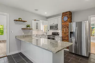 22 Cottage St, Portsmouth, NH 03801 - Photo 18