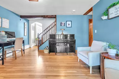 47 Holt Avenue, Manchester, NH 03109 - Photo 10