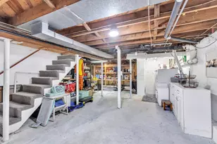 47 Holt Ave, Manchester, NH 03109 - Photo 34