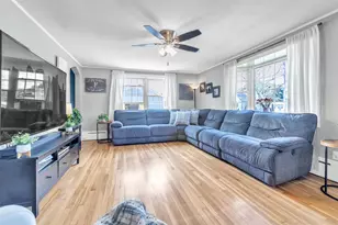 47 Holt Ave, Manchester, NH 03109 - Photo 4