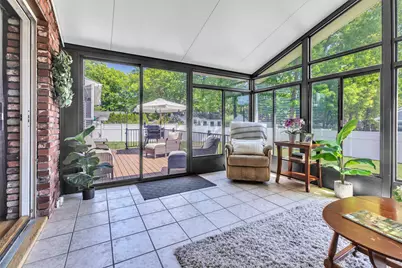 47 Holt Avenue, Manchester, NH 03109 - Photo 2