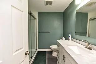 136 Fox Hollow Way, Manchester, NH 03104 - Photo 22