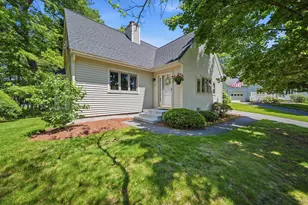 39 Norma Dr, Nashua, NH 03062 - Photo 2